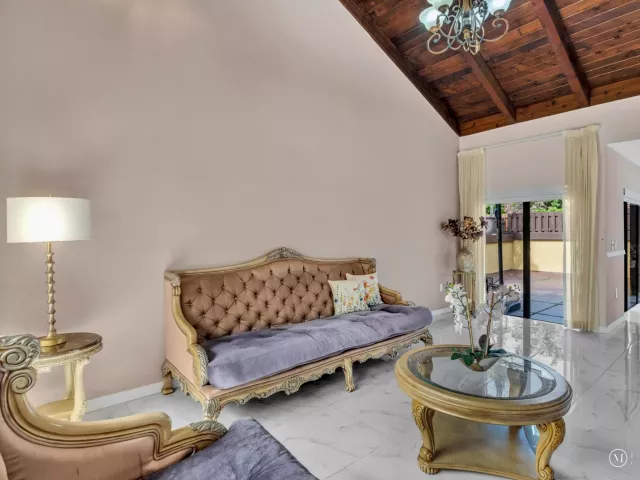3-bedroom home for sale in Miami - 20331 NE 10th Court - MondialRealty