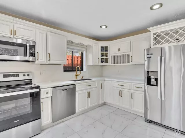 3-bedroom home for sale in Miami - 20331 NE 10th Court - MondialRealty
