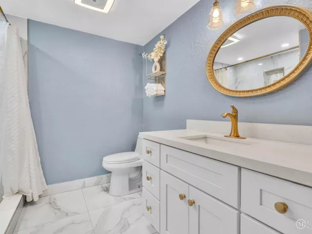 3-bedroom home for sale in Miami - 20331 NE 10th Court - MondialRealty
