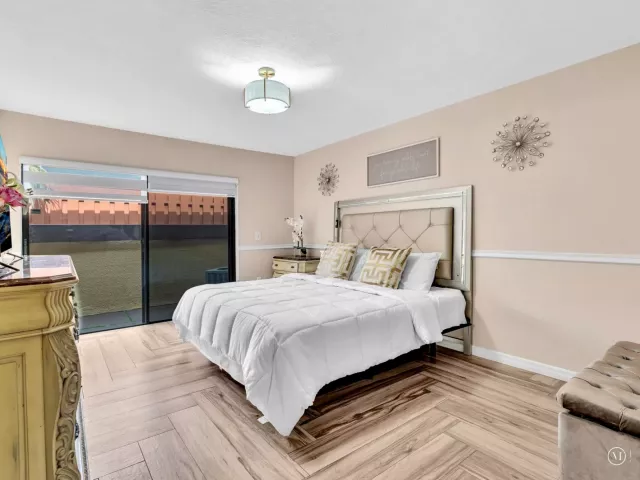 3-bedroom home for sale in Miami - 20331 NE 10th Court - MondialRealty