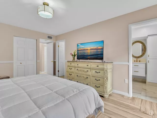 3-bedroom home for sale in Miami - 20331 NE 10th Court - MondialRealty