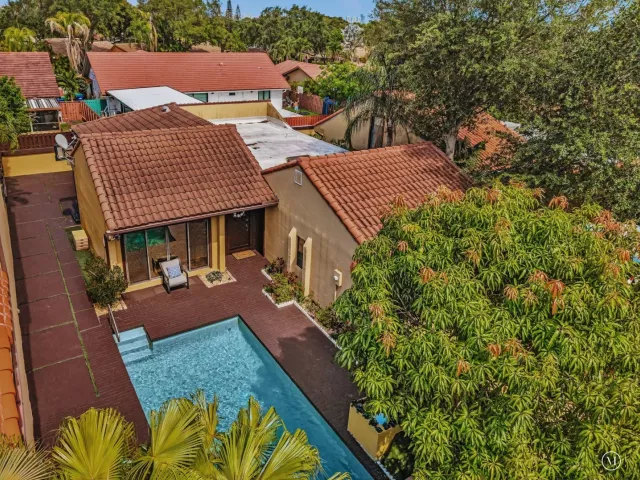 3-bedroom home for sale in Miami - 20331 NE 10th Court - MondialRealty