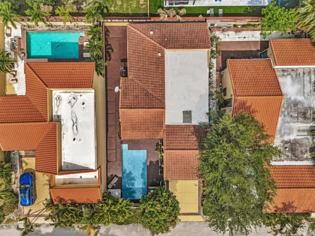 3-bedroom home for sale in Miami - 20331 NE 10th Court - MondialRealty