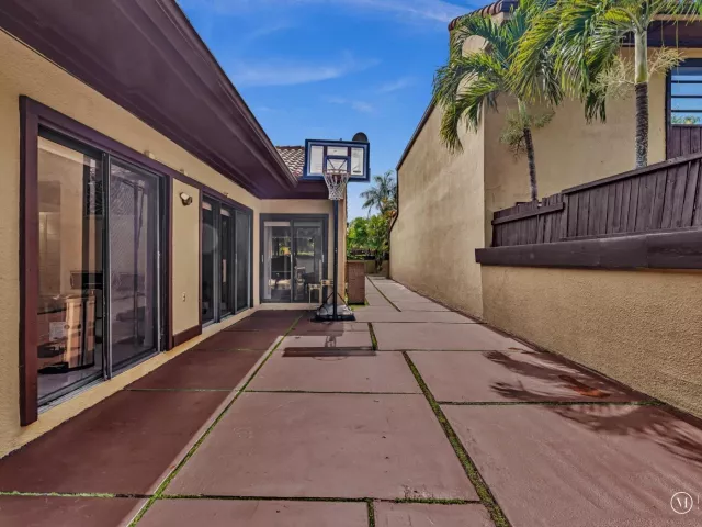 3-bedroom home for sale in Miami - 20331 NE 10th Court - MondialRealty