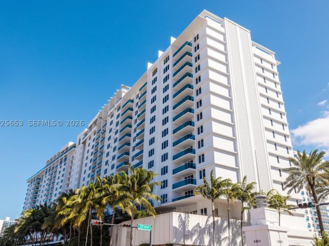 1-bedroom condo for rent in Miami Beach - 2301 Collins Ave 519 - MondialRealty