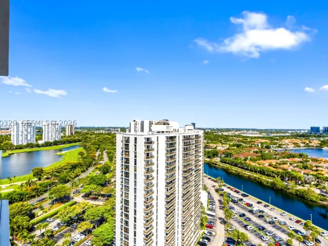2-bedroom condo for sale in Aventura - 20281 E Country Club Dr 2101 - MondialRealty
