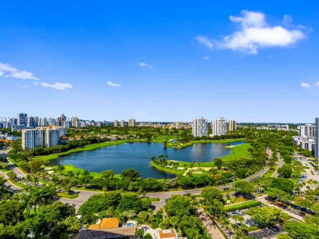 2-bedroom condo for sale in Aventura - 20281 E Country Club Dr 2101 - MondialRealty