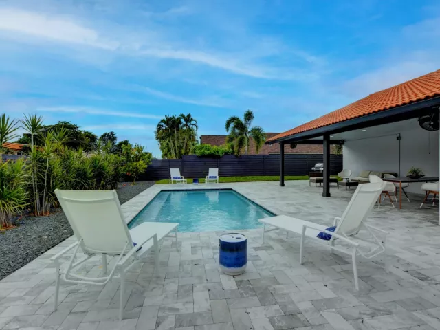 4-bedroom home for rent in Boca Raton - 1440 NW 12th Way - MondialRealty