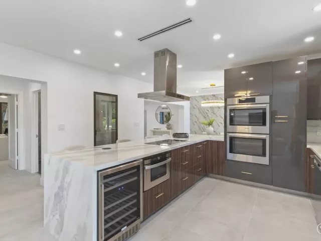 5-bedroom home for sale in Biscayne Park - 451 NE 119th Street - MondialRealty