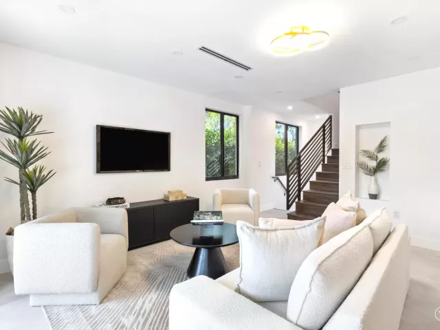 5-bedroom home for sale in Biscayne Park - 451 NE 119th Street - MondialRealty