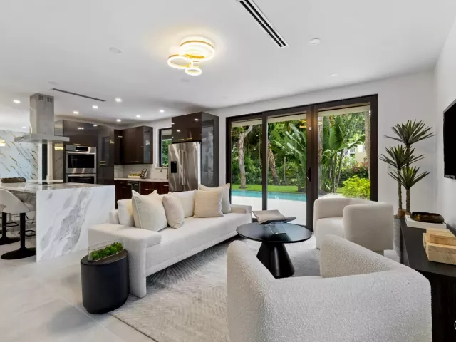 5-bedroom home for sale in Biscayne Park - 451 NE 119th Street - MondialRealty