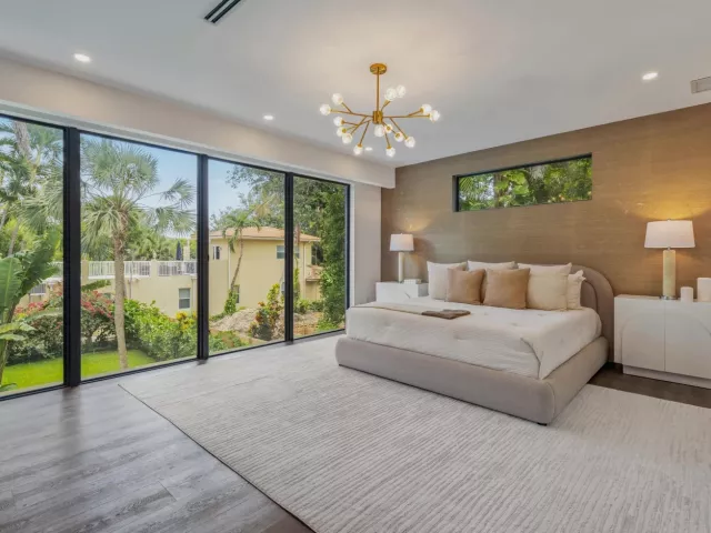 5-bedroom home for sale in Biscayne Park - 451 NE 119th Street - MondialRealty