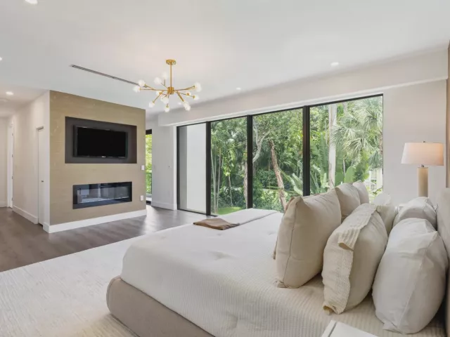 5-bedroom home for sale in Biscayne Park - 451 NE 119th Street - MondialRealty