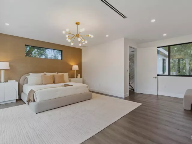5-bedroom home for sale in Biscayne Park - 451 NE 119th Street - MondialRealty