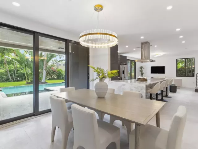 5-bedroom home for sale in Biscayne Park - 451 NE 119th Street - MondialRealty