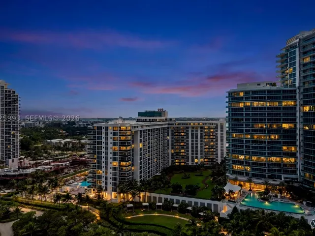1-bedroom condo for rent in Bal Harbour - 10275 Collins Ave 507 - MondialRealty