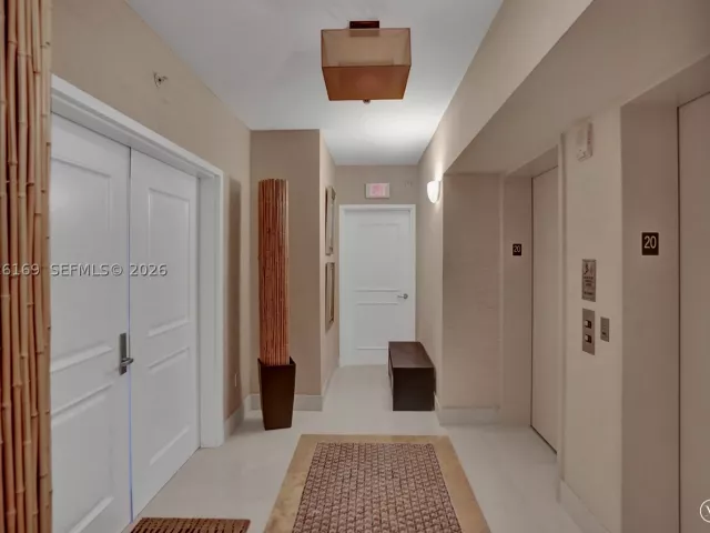 2-bedroom condo for rent in Hollywood - 3101 S Ocean Dr 2005 (available June 18 ) - MondialRealty