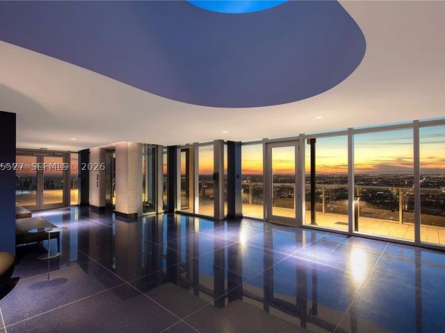 2-bedroom condo for rent in Miami - 851 NE 1st Ave 3909 - MondialRealty
