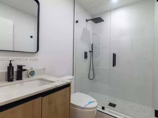4-bedroom home for rent in Miami Beach - 1975 Calais Dr 4 - MondialRealty