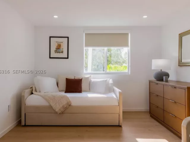4-bedroom home for rent in Miami Beach - 1975 Calais Dr 4 - MondialRealty