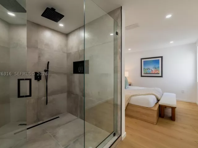 4-bedroom home for rent in Miami Beach - 1975 Calais Dr 4 - MondialRealty