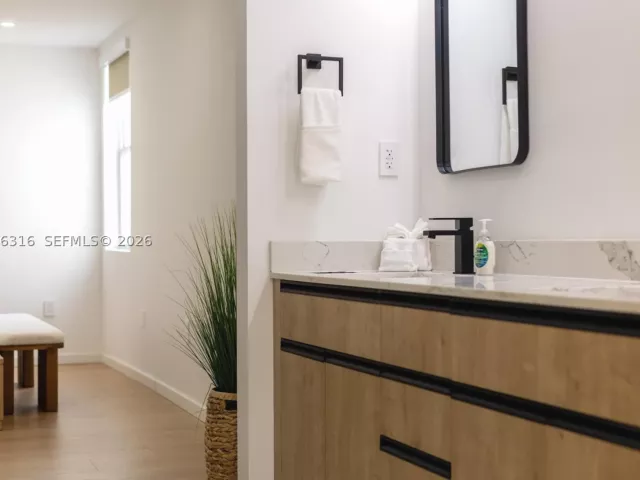 4-bedroom home for rent in Miami Beach - 1975 Calais Dr 4 - MondialRealty