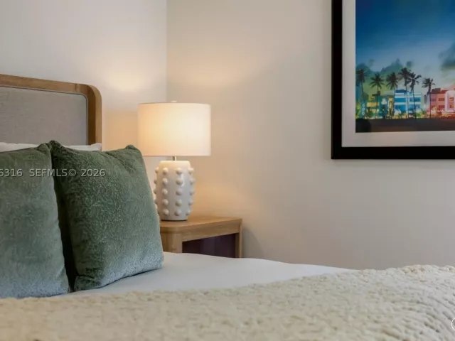 4-bedroom home for rent in Miami Beach - 1975 Calais Dr 4 - MondialRealty