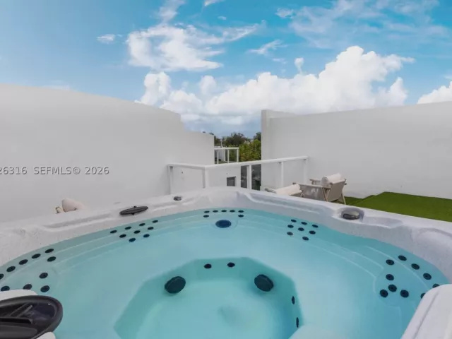 4-bedroom home for rent in Miami Beach - 1975 Calais Dr 4 - MondialRealty