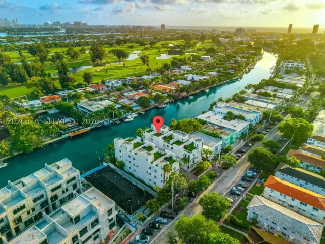 4-bedroom home for rent in Miami Beach - 1975 Calais Dr 4 - MondialRealty