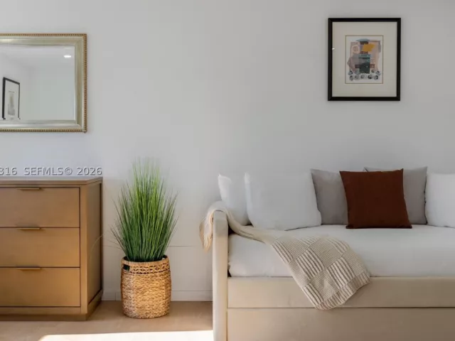 4-bedroom home for rent in Miami Beach - 1975 Calais Dr 4 - MondialRealty