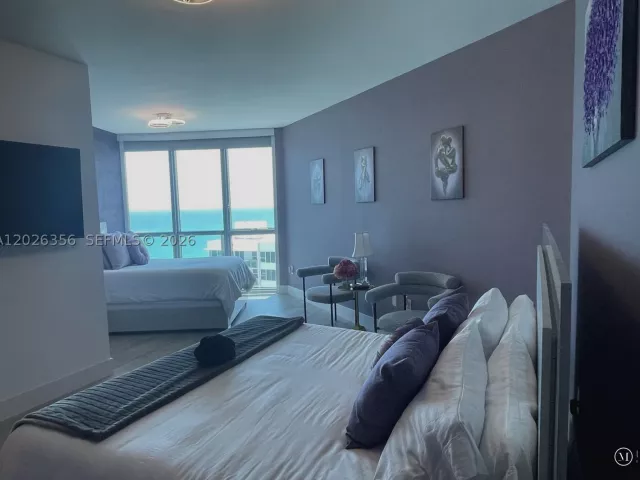 3-bedroom condo for sale in Hollywood - 3101 S Ocean Dr 1707 - MondialRealty