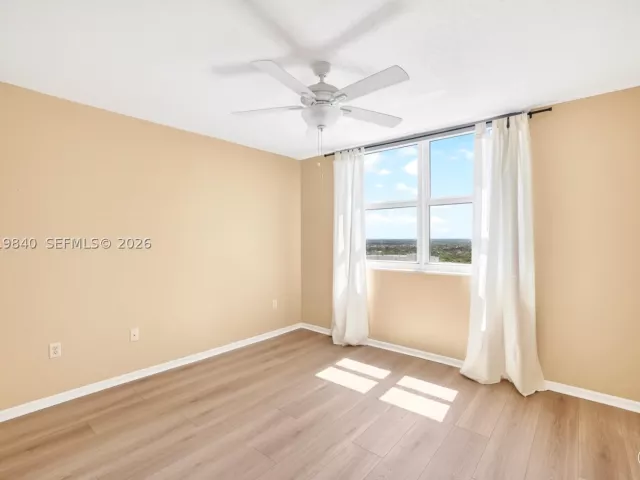 2-bedroom condo for sale in Fort Lauderdale - 347 N New River Dr E 2205 - MondialRealty