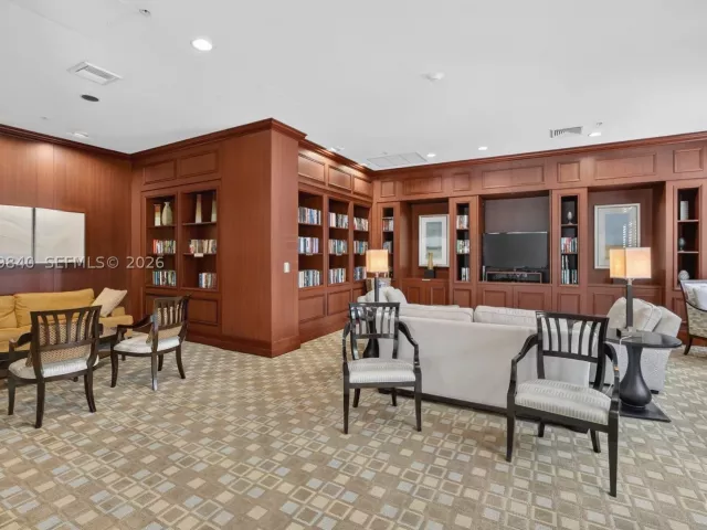 2-bedroom condo for sale in Fort Lauderdale - 347 N New River Dr E 2205 - MondialRealty