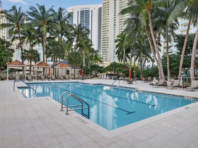 2-bedroom condo for sale in Fort Lauderdale - 347 N New River Dr E 2205 - MondialRealty