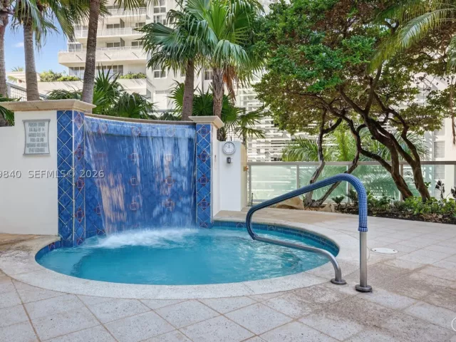 2-bedroom condo for sale in Fort Lauderdale - 347 N New River Dr E 2205 - MondialRealty