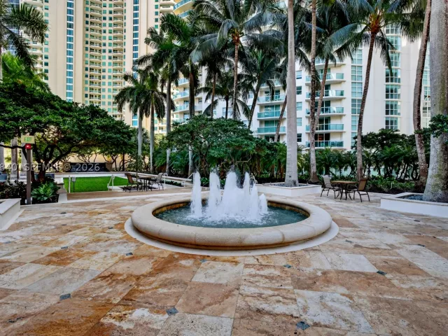 2-bedroom condo for sale in Fort Lauderdale - 347 N New River Dr E 2205 - MondialRealty
