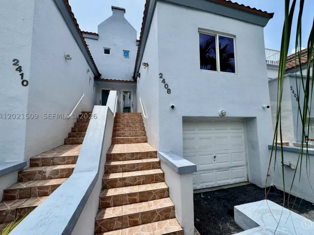 3-bedroom home for rent in North Miami - 2408 NE 135th St 2408 - MondialRealty