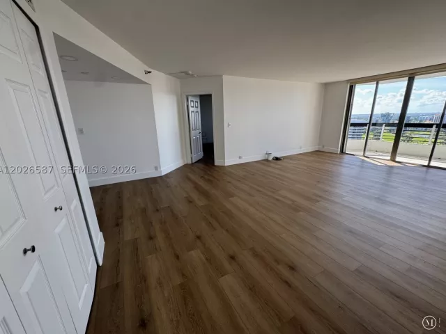2-bedroom condo for rent in Aventura - 3530 Mystic Pointe Dr 2709 - MondialRealty