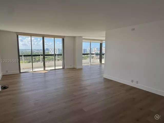 2-bedroom condo for rent in Aventura - 3530 Mystic Pointe Dr 2709 - MondialRealty