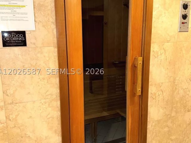 2-bedroom condo for rent in Aventura - 3530 Mystic Pointe Dr 2709 - MondialRealty