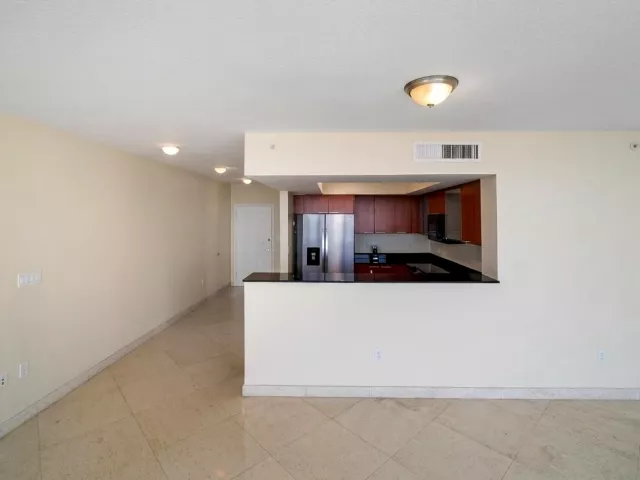 2-bedroom condo for sale in Sunny Isles Beach - 16699 Collins Avenue 3407 - MondialRealty