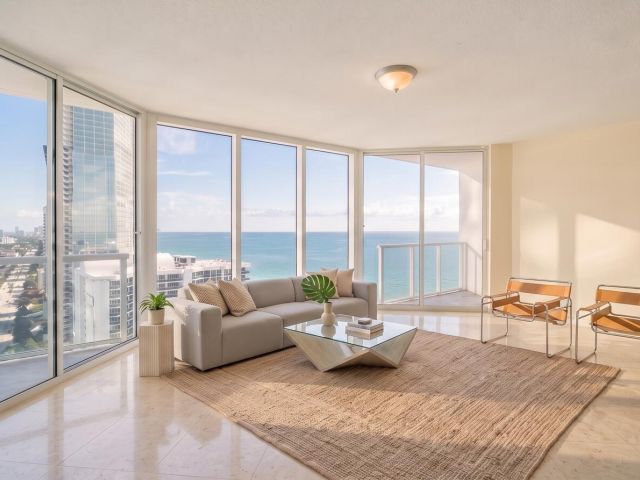 2-bedroom condo for sale in Sunny Isles Beach - 16699 Collins Avenue 3407 - MondialRealty
