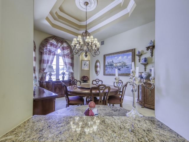 5-bedroom home for sale in Delray Beach - 945 Cypress Drive - MondialRealty