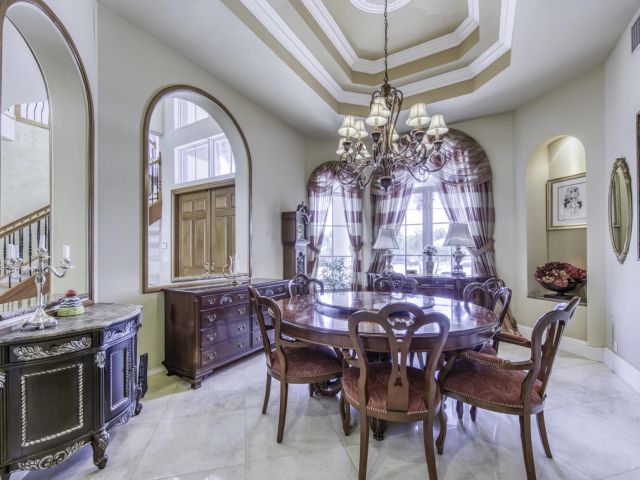 5-bedroom home for sale in Delray Beach - 945 Cypress Drive - MondialRealty