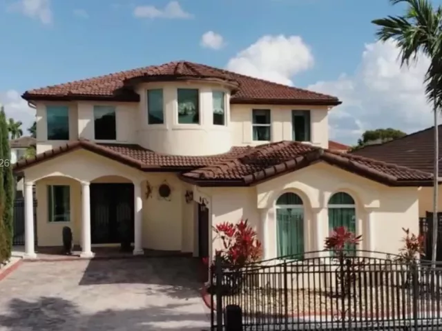 4-bedroom home for sale in Miami - 1065 SW 150th PL - MondialRealty