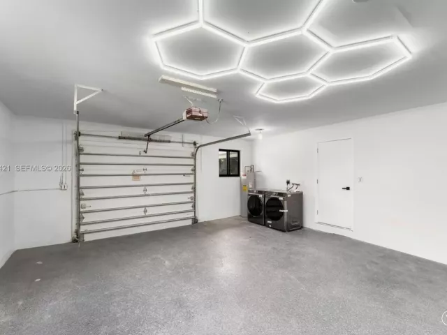 5-bedroom home for sale in Miami - 10825 SW 80th Ave - MondialRealty