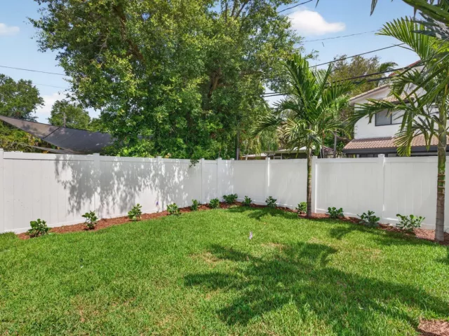 4-bedroom home for sale in Fort Lauderdale - 509 SW 11th Street - MondialRealty