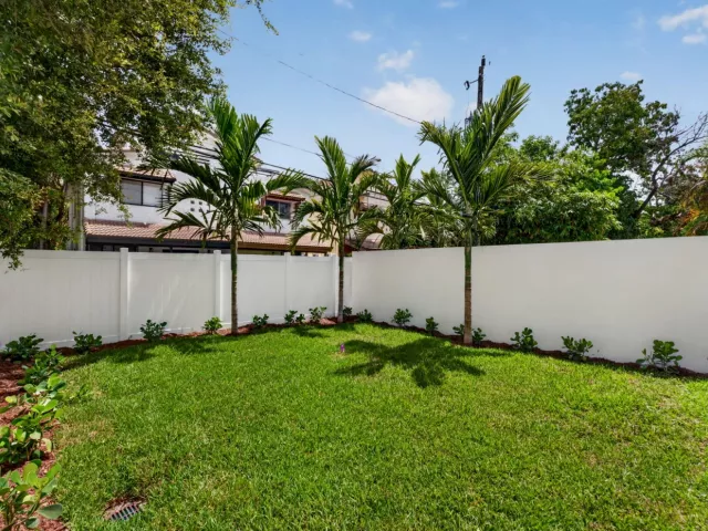 4-bedroom home for sale in Fort Lauderdale - 509 SW 11th Street - MondialRealty