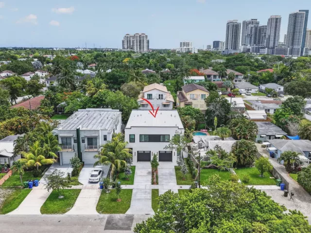 4-bedroom home for sale in Fort Lauderdale - 509 SW 11th Street - MondialRealty