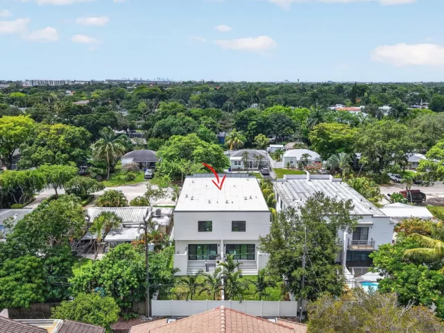 4-bedroom home for sale in Fort Lauderdale - 509 SW 11th Street - MondialRealty